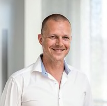 Dr Helge Schmitz